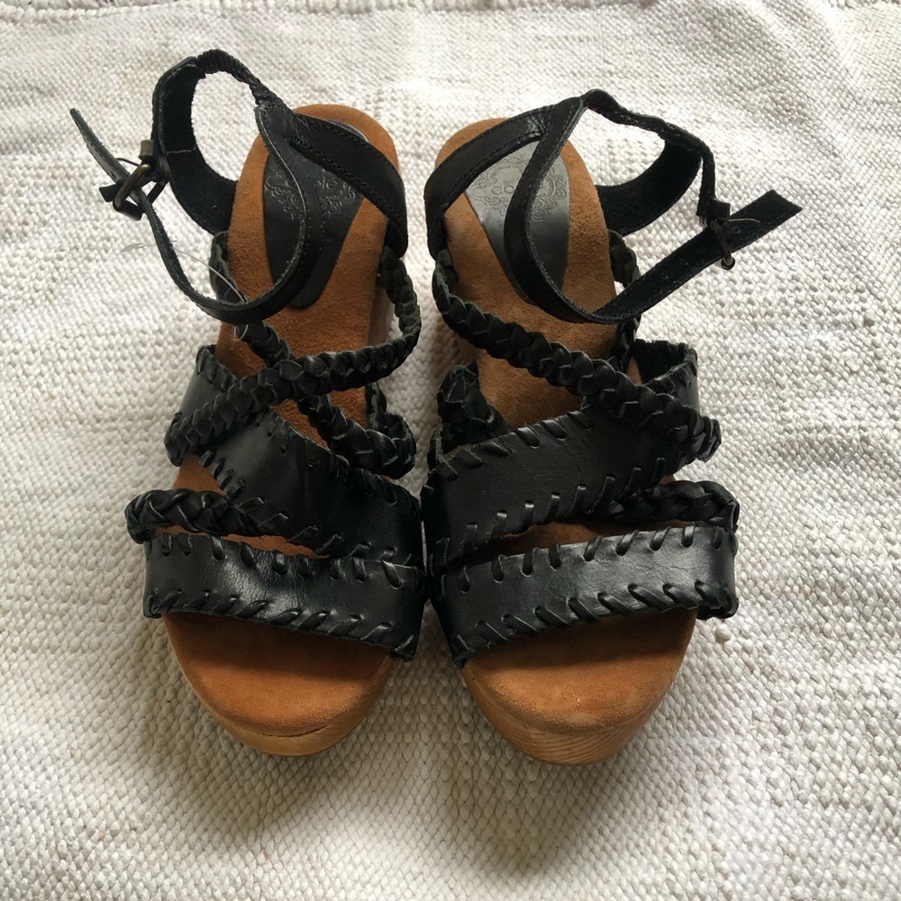 Ecote strapped leather wedge